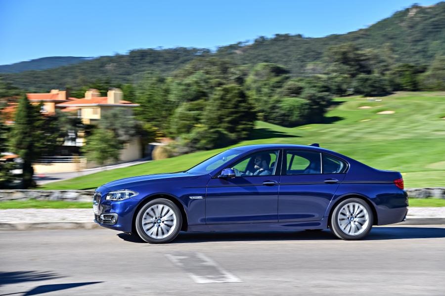  BMW 535i Sedan Luxury Line (F10) 2013 года  (фото 15 из 40)
